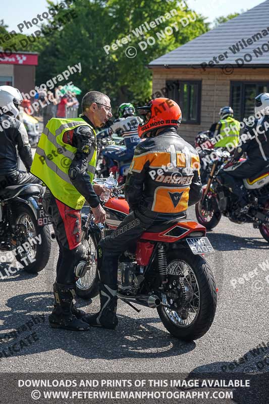 cadwell park;cadwell park photographs;cadwell trackday photographs;enduro digital images;event digital images;eventdigitalimages;peter wileman photography;racing digital images;trackday digital images;trackday photos
